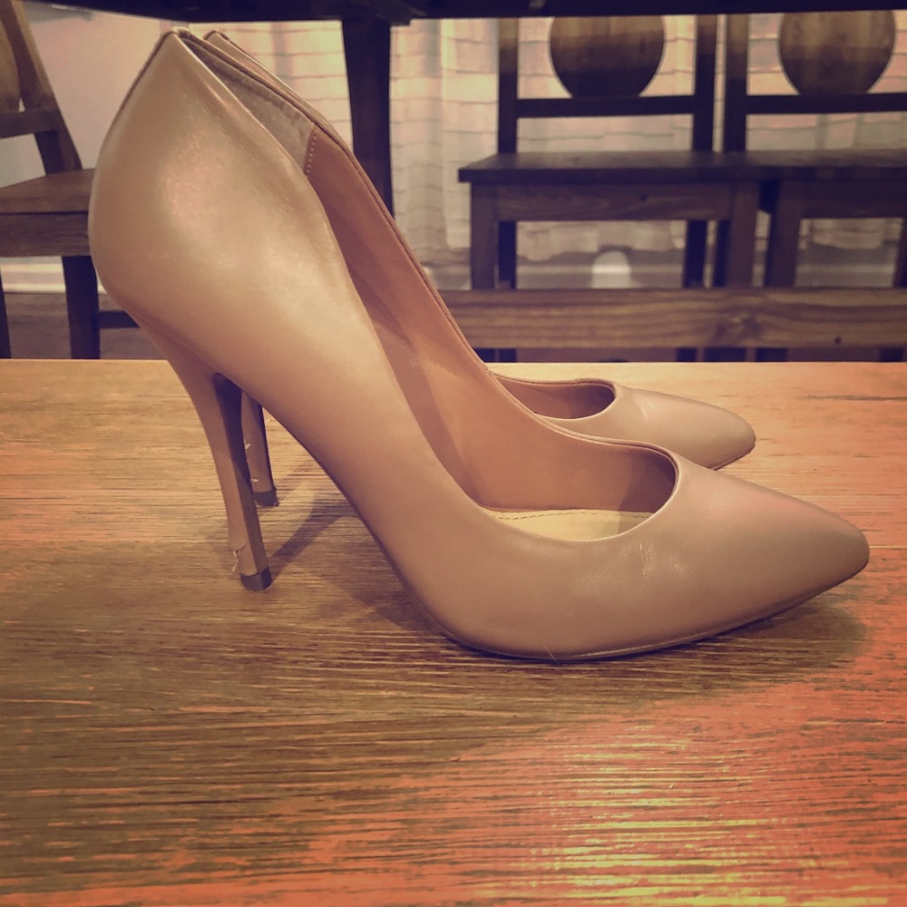 Steven Madden Galleryy Blush Dress Pump